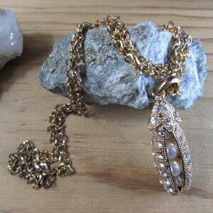 Pearls in a Pea Pod Pendant Necklace